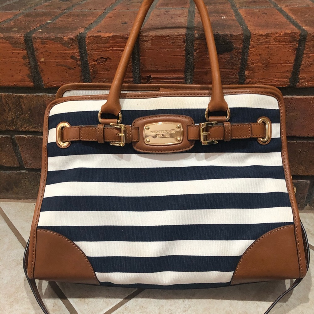 AUTHENTIC MK purse